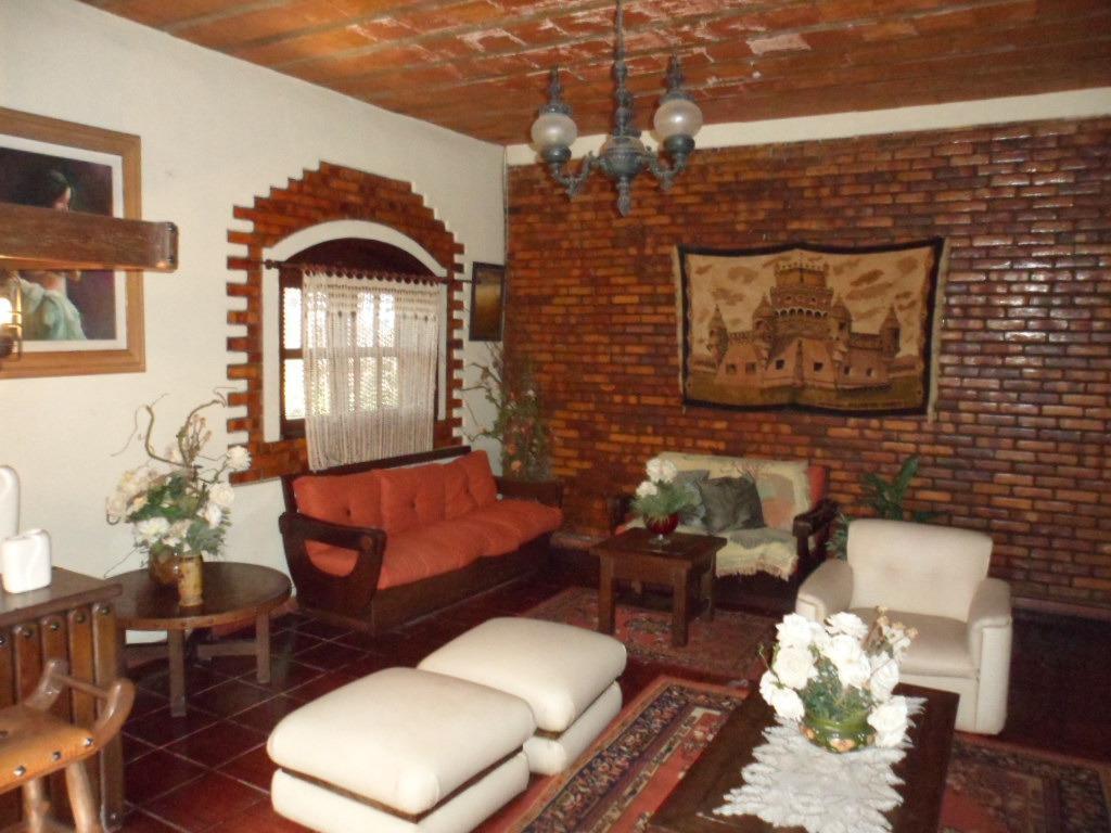 Casa, Centro, 4 Quartos, 10 Vagas, 1 Suíte