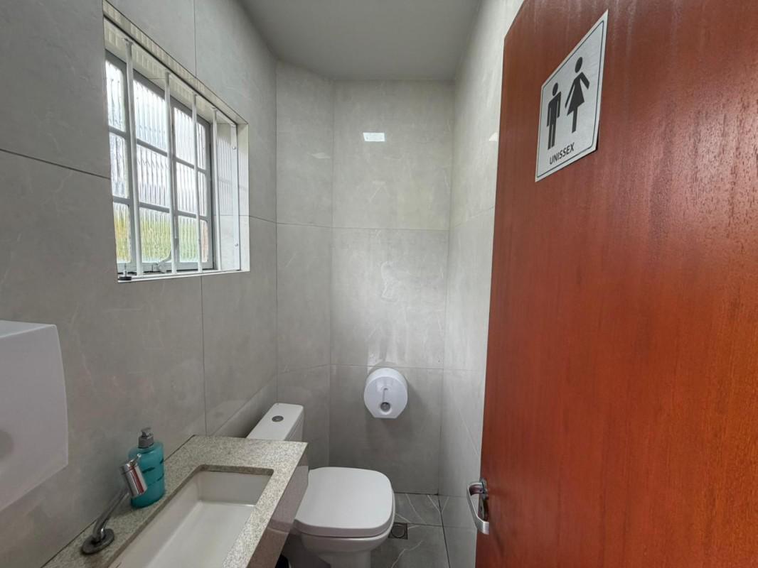 Galpão, Serrano, 0 Quarto, 10 Vagas