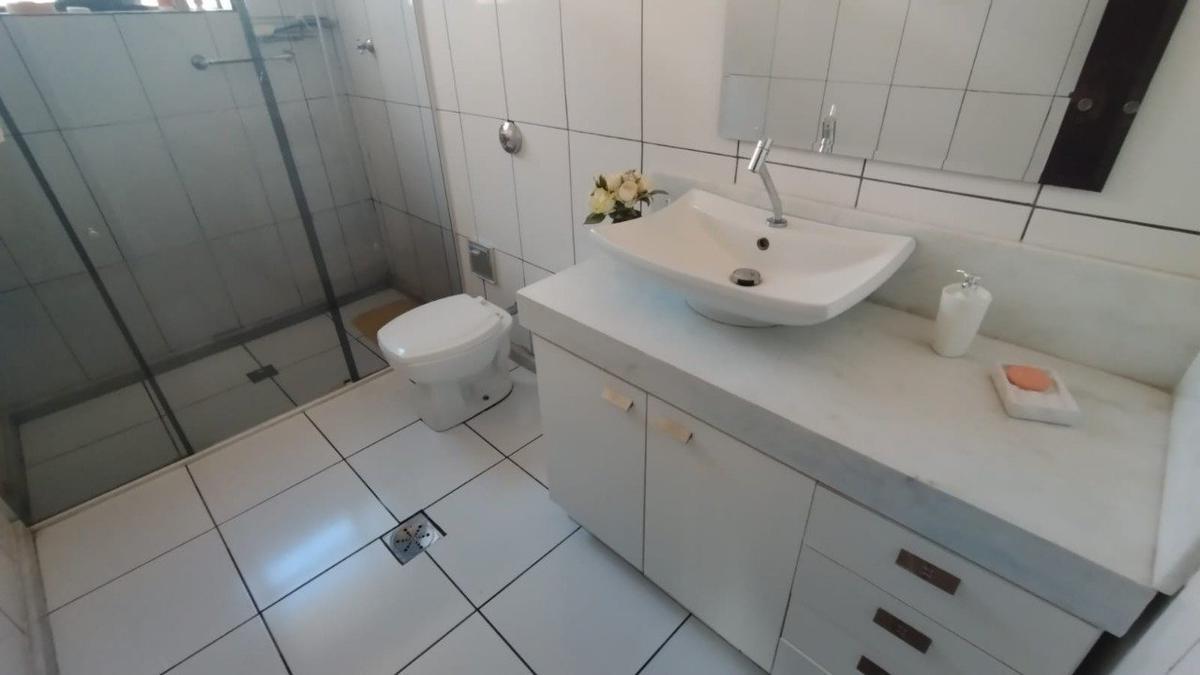 Casa, Cidade Nova, 4 Quartos, 4 Vagas, 1 Suíte