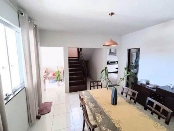 Casa, Esplanada, 4 Quartos, 2 Vagas, 1 Suíte