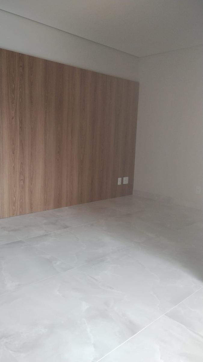 Apartamento, Sagrada Família, 3 Quartos, 2 Vagas, 1 Suíte