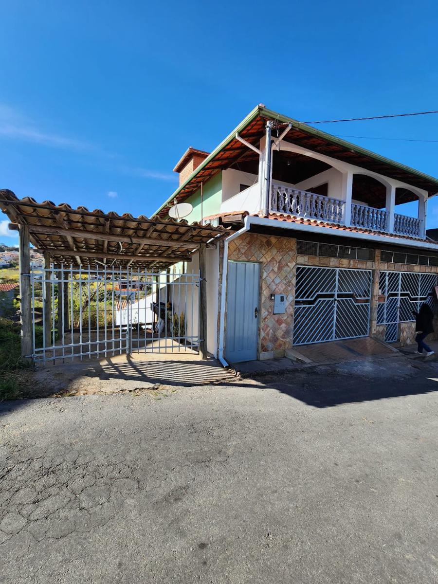 Casa, Centro, 3 Quartos, 0 Vaga