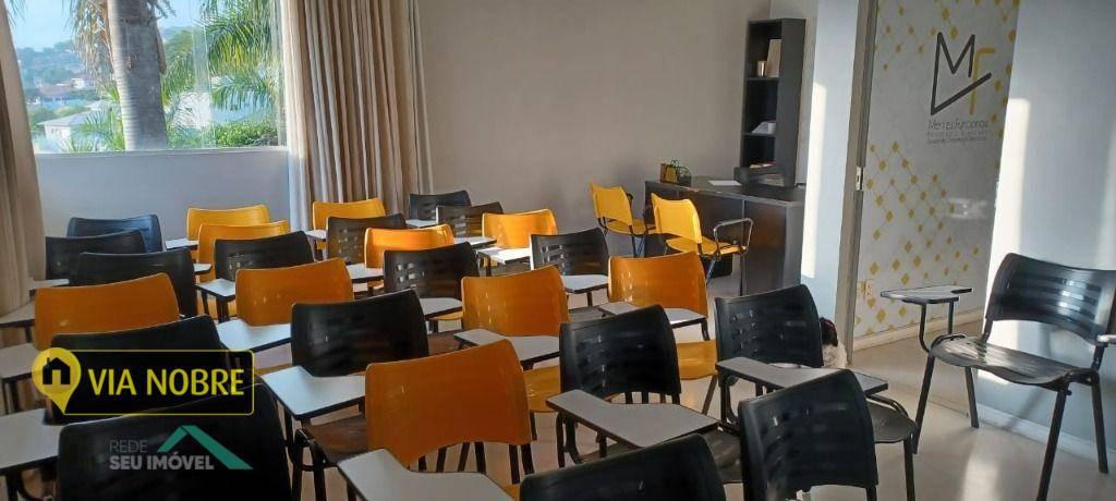 Casa, Estoril, 7 Quartos, 3 Vagas, 3 Suítes