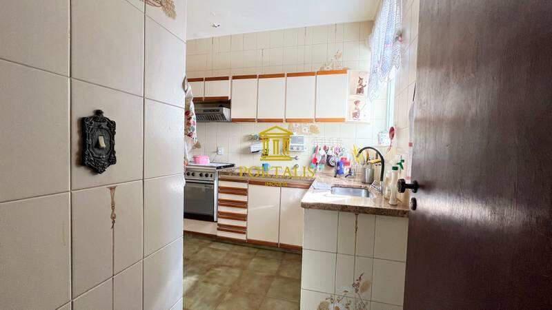 Casa, Luxemburgo, 5 Quartos, 4 Vagas, 2 Suítes