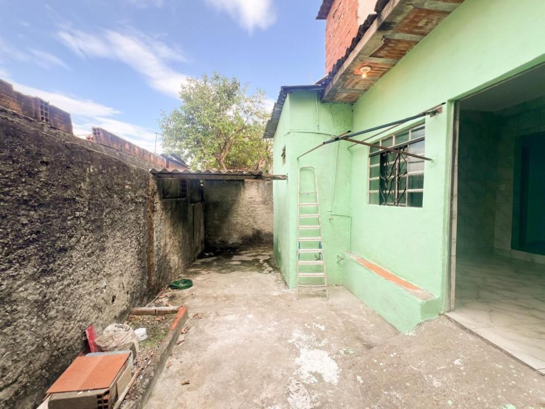 Casa, Confisco, 3 Quartos, 2 Vagas, 1 Suíte