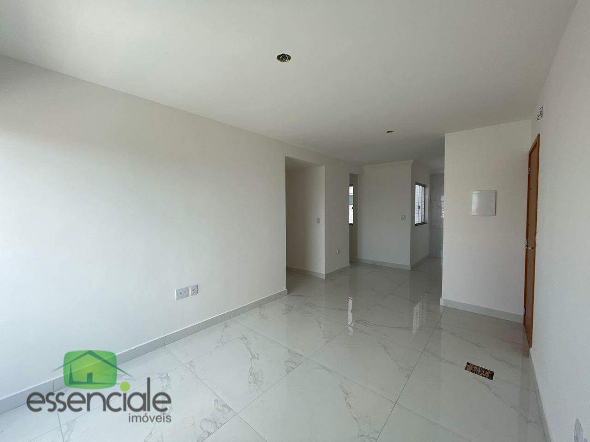 Apartamento, Santa Cruz Industrial, 3 Quartos, 1 Vaga, 1 Suíte