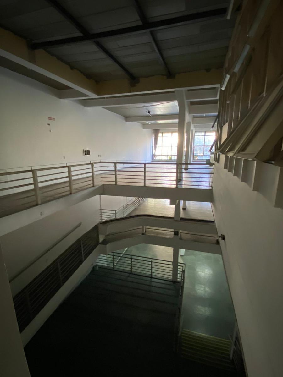Prédio, Horto, 0 Quarto, 4 Vagas