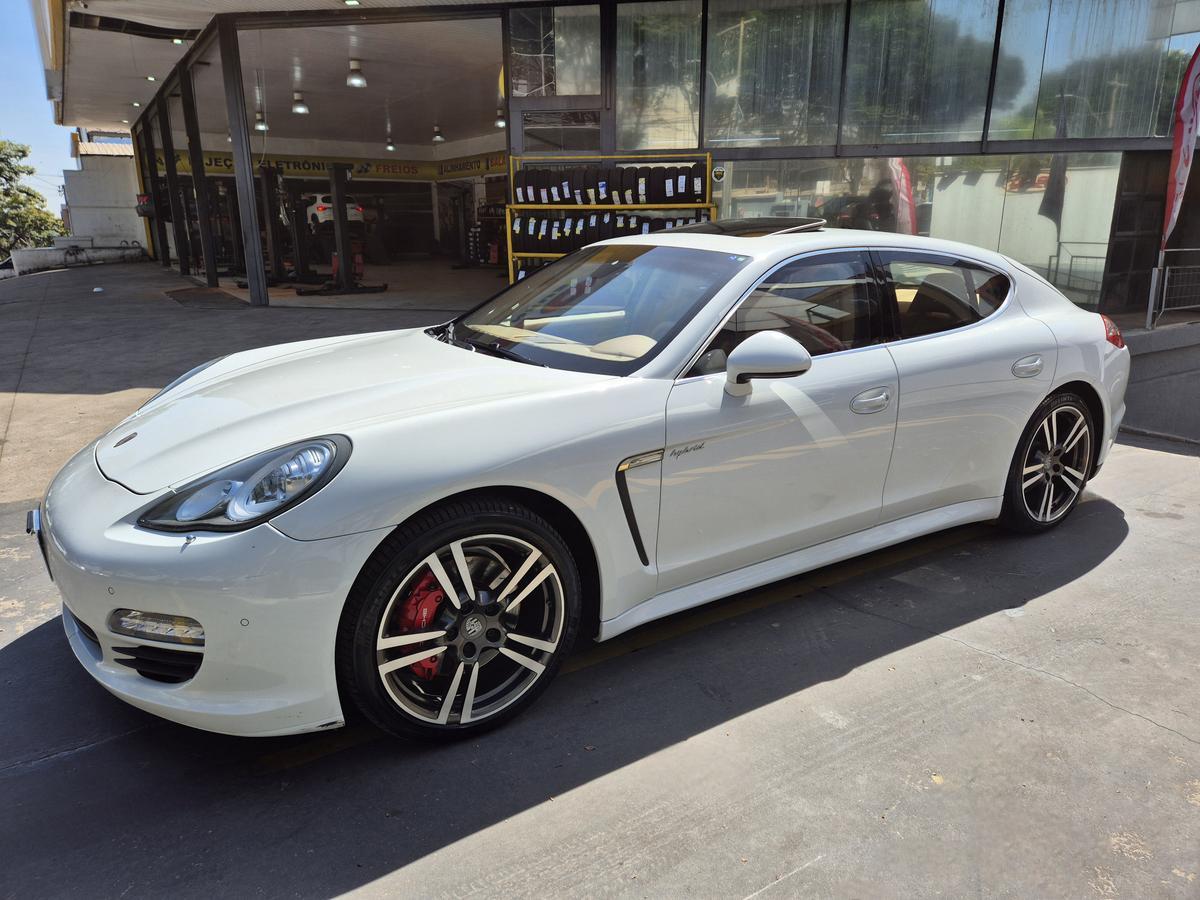 Porsche Panamera Turbo S 4.8