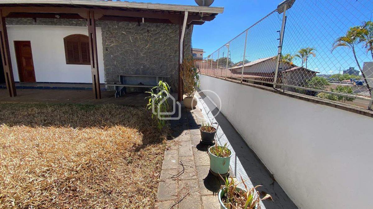 Casa, Palmeiras, 3 Quartos, 3 Vagas, 1 Suíte