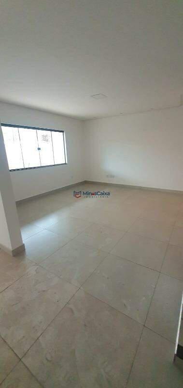 Casa, Quitandinha, 4 Quartos, 2 Vagas, 1 Suíte