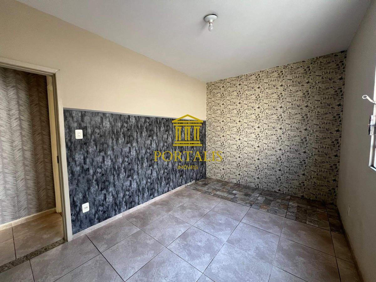 Apartamento, Sagrada Família, 2 Quartos, 1 Vaga