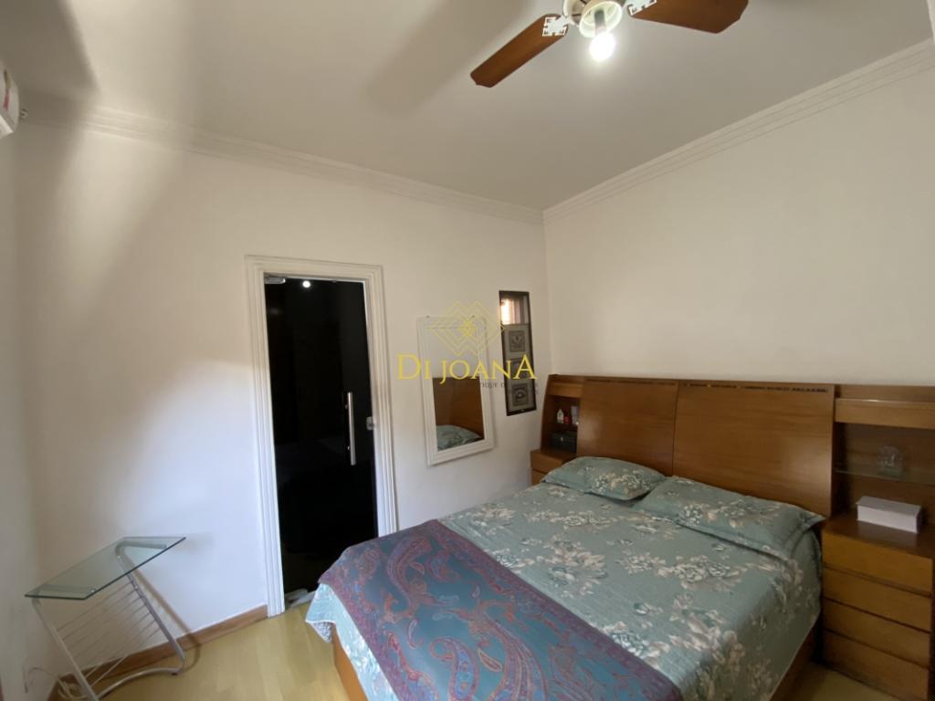 Casa, Centro, 3 Quartos, 2 Vagas, 1 Suíte