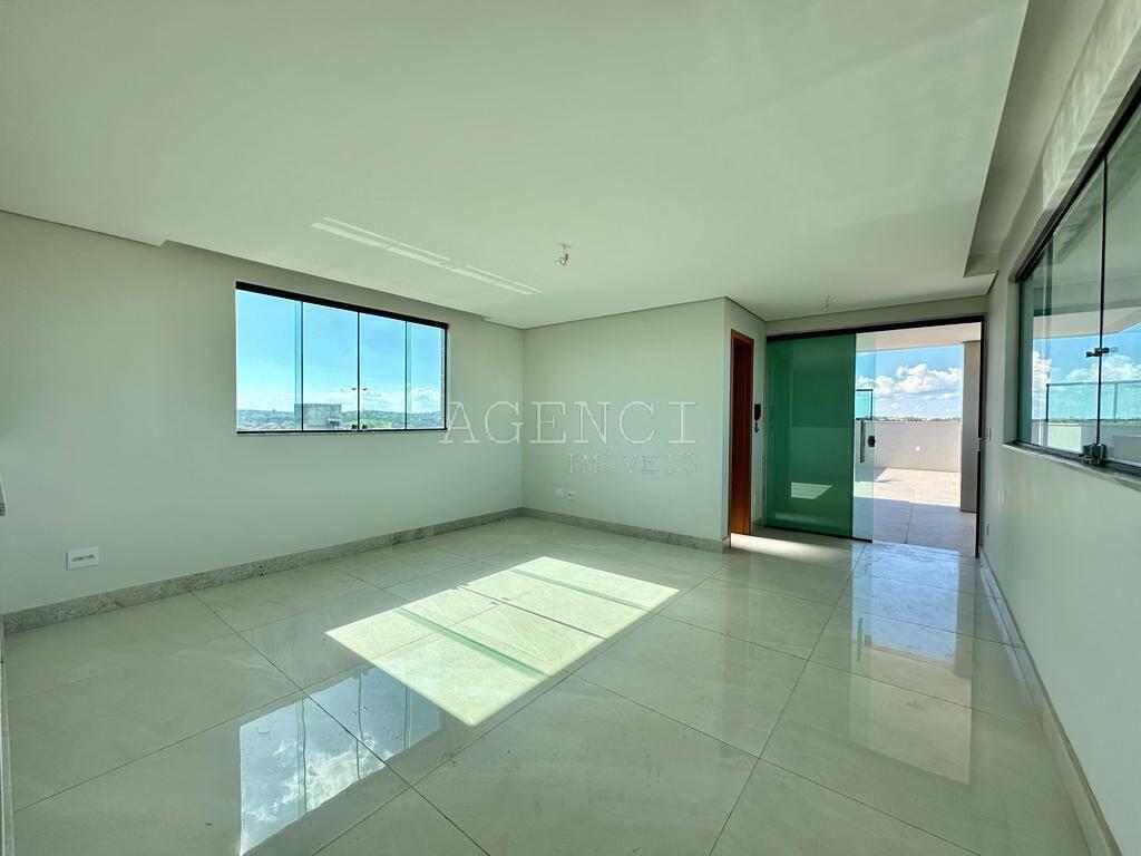 Cobertura, Serrano, 4 Quartos, 0 Vaga, 1 Suíte