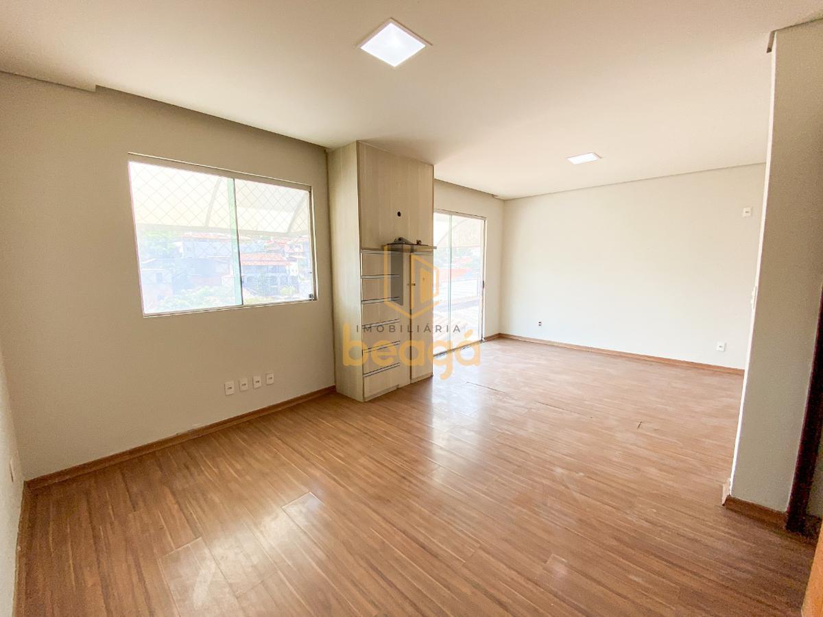 Casa, Parque Turistas, 4 Quartos, 2 Vagas, 2 Suítes