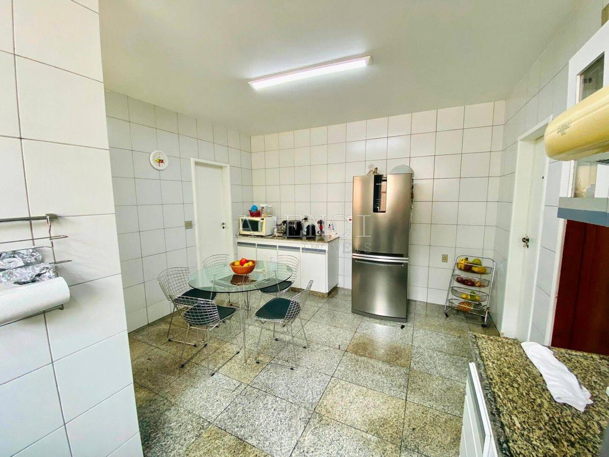 Casa, Bandeirantes (pampulha), 4 Quartos, 0 Vaga, 1 Suíte