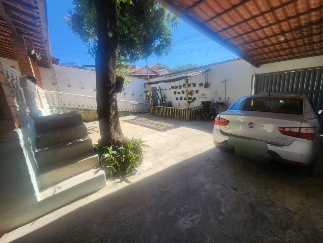 Casa, Coqueiros, 4 Quartos, 6 Vagas, 2 Suítes