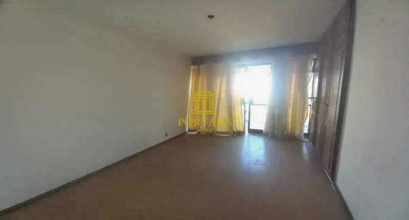Casa, Cidade Nova, 5 Quartos, 3 Vagas, 1 Suíte