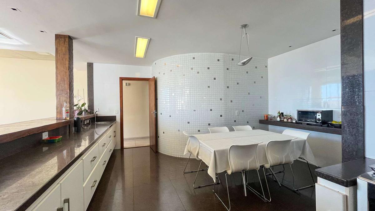Casa, Mangabeiras, 4 Quartos, 4 Vagas, 2 Suítes