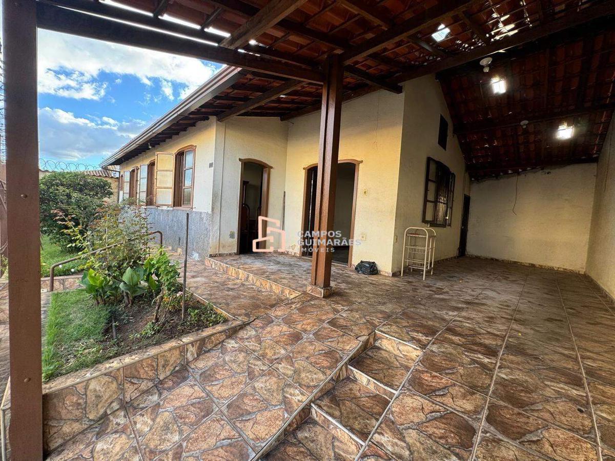 Casa, Tirol, 3 Quartos, 2 Vagas, 1 Suíte