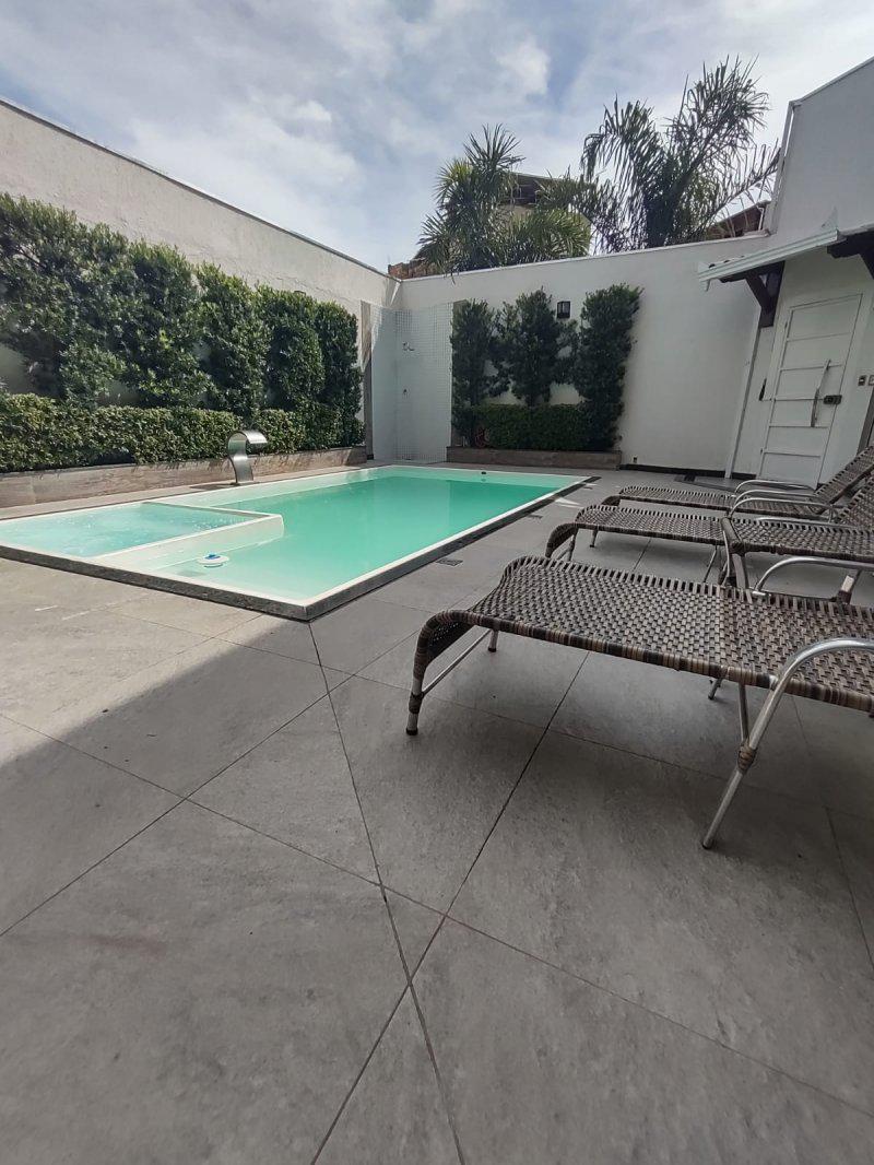 Casa, Duque de Caxias, 3 Quartos, 5 Vagas, 2 Suítes