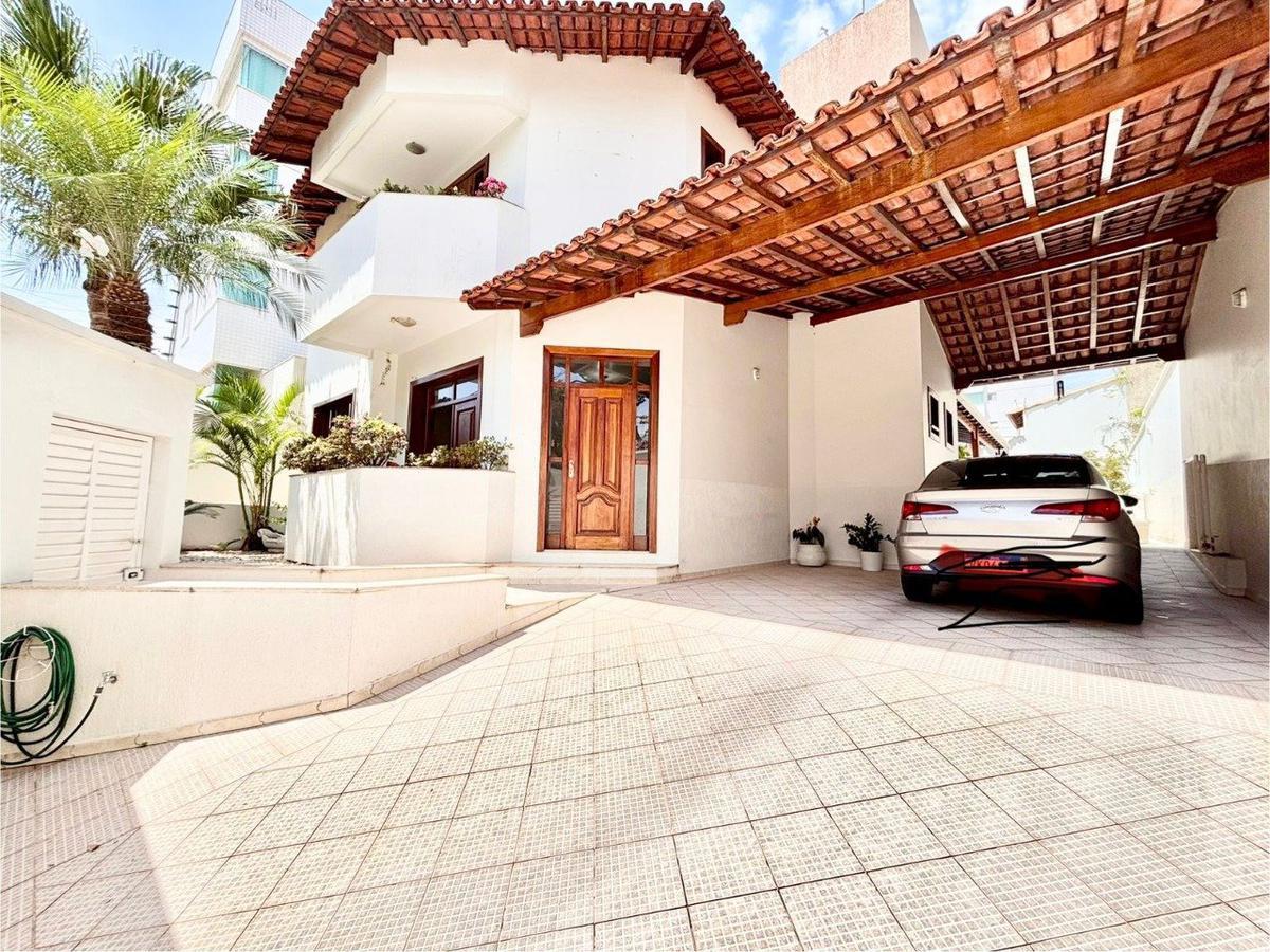 Casa, Castelo, 5 Quartos, 6 Vagas, 2 Suítes