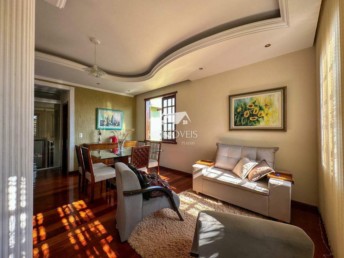 Casa, Tirol, 4 Quartos, 0 Vaga, 1 Suíte