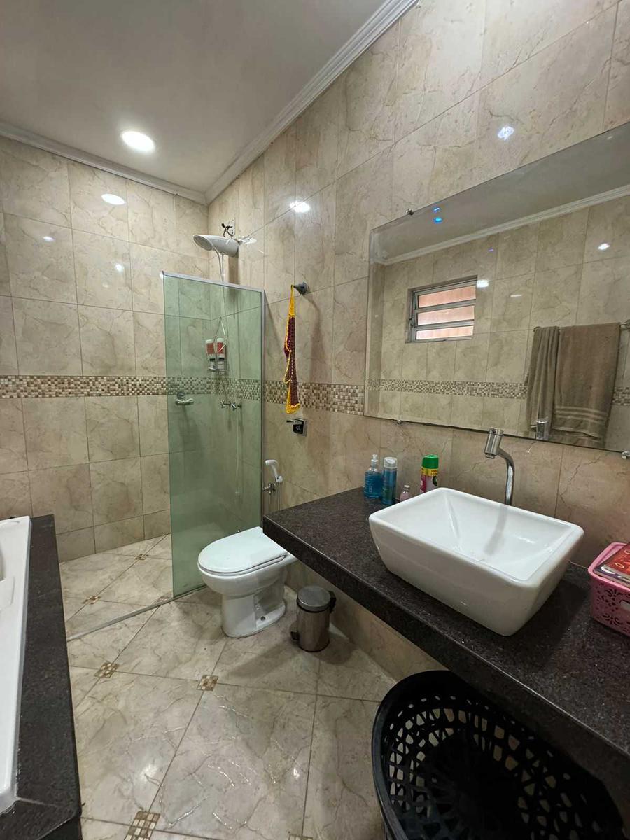 Casa, Santa Terezinha, 3 Quartos, 5 Vagas, 2 Suítes