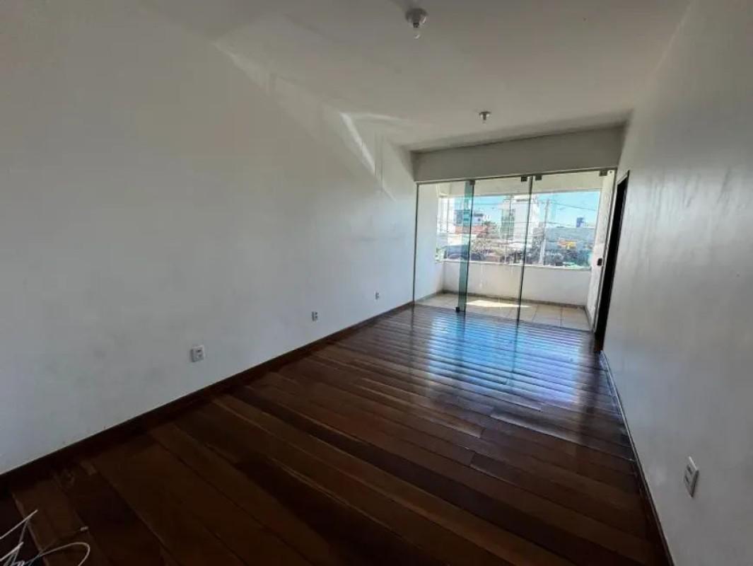 Casa Comercial, Castelo, 4 Quartos, 4 Vagas, 4 Suítes