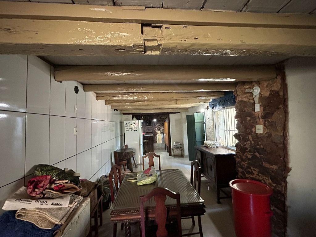 Casa, Centro, 4 Quartos, 10 Vagas