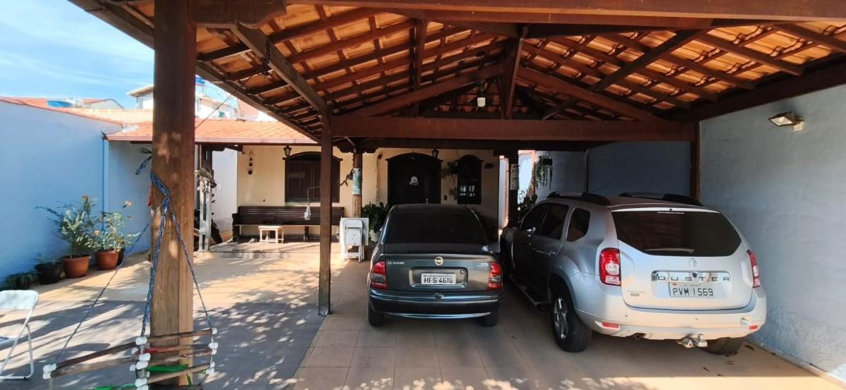 Casa, Coqueiros, 3 Quartos, 6 Vagas, 1 Suíte