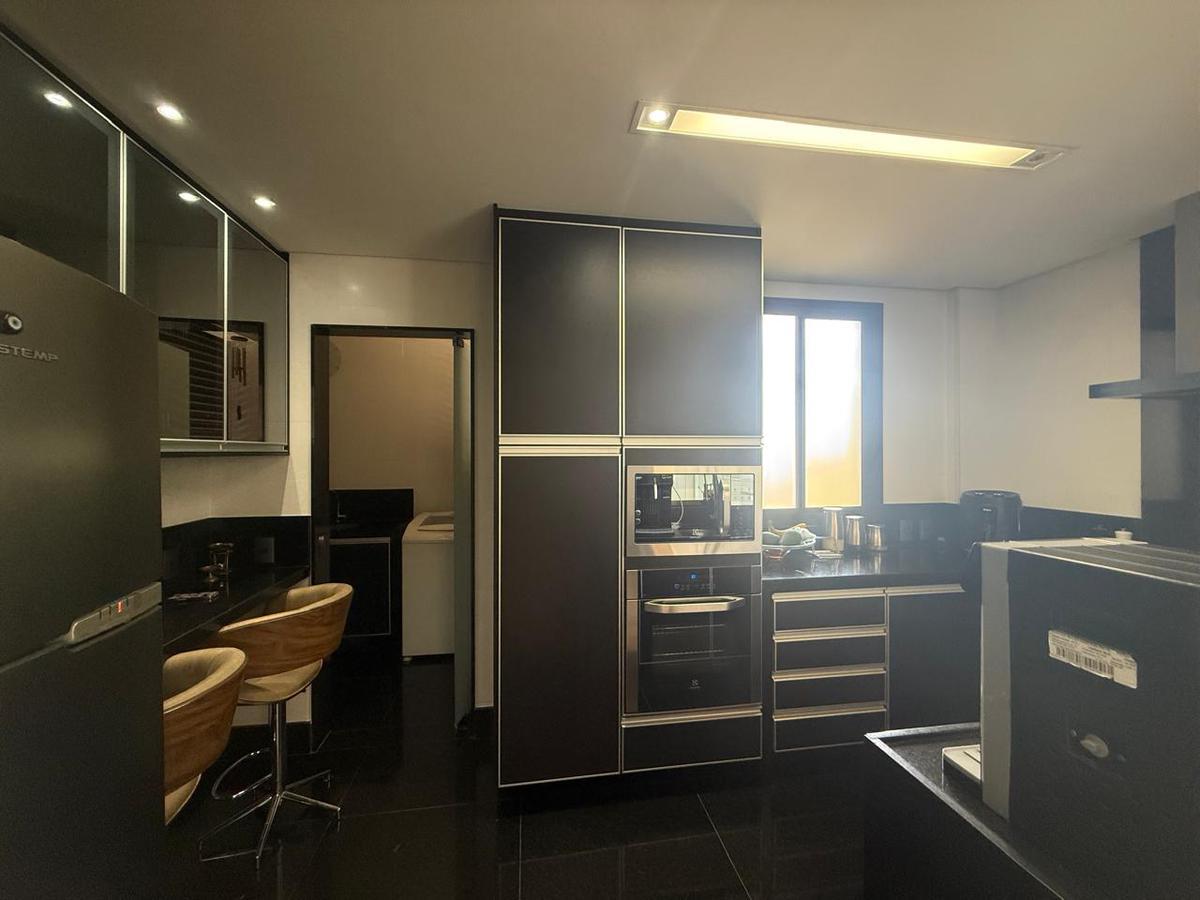 Apartamento, Ouro Preto, 4 Quartos, 3 Vagas, 2 Suítes