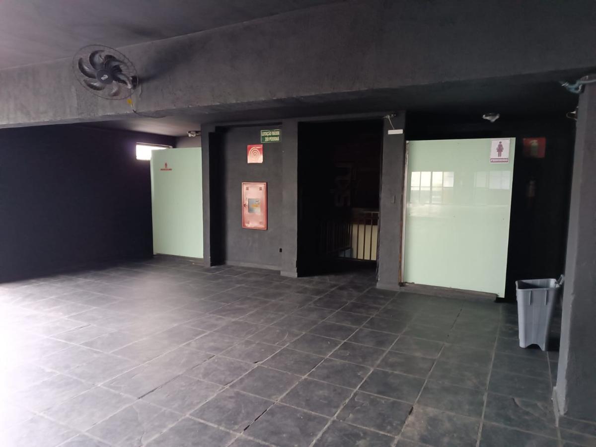Prédio, Barreiro, 0 Quarto, 0 Vaga