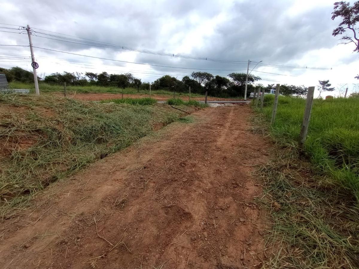 Lote, Bandeirinhas, 0 Quarto, 0 Vaga