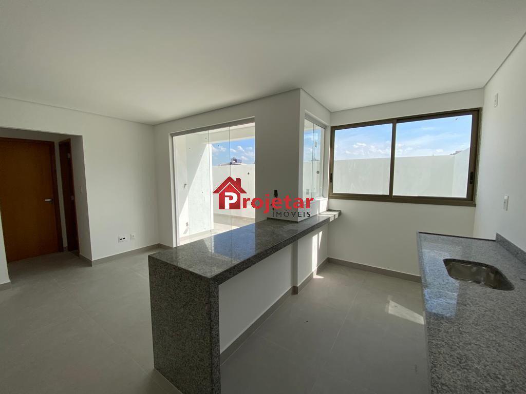 Apartamento, Sagrada Família, 2 Quartos, 2 Vagas, 1 Suíte