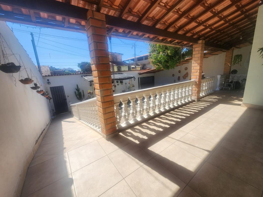 Casa, Coqueiros, 4 Quartos, 6 Vagas, 2 Suítes