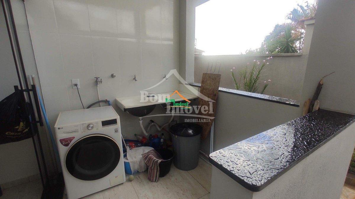 Casa, Centro, 2 Quartos, 2 Vagas, 1 Suíte