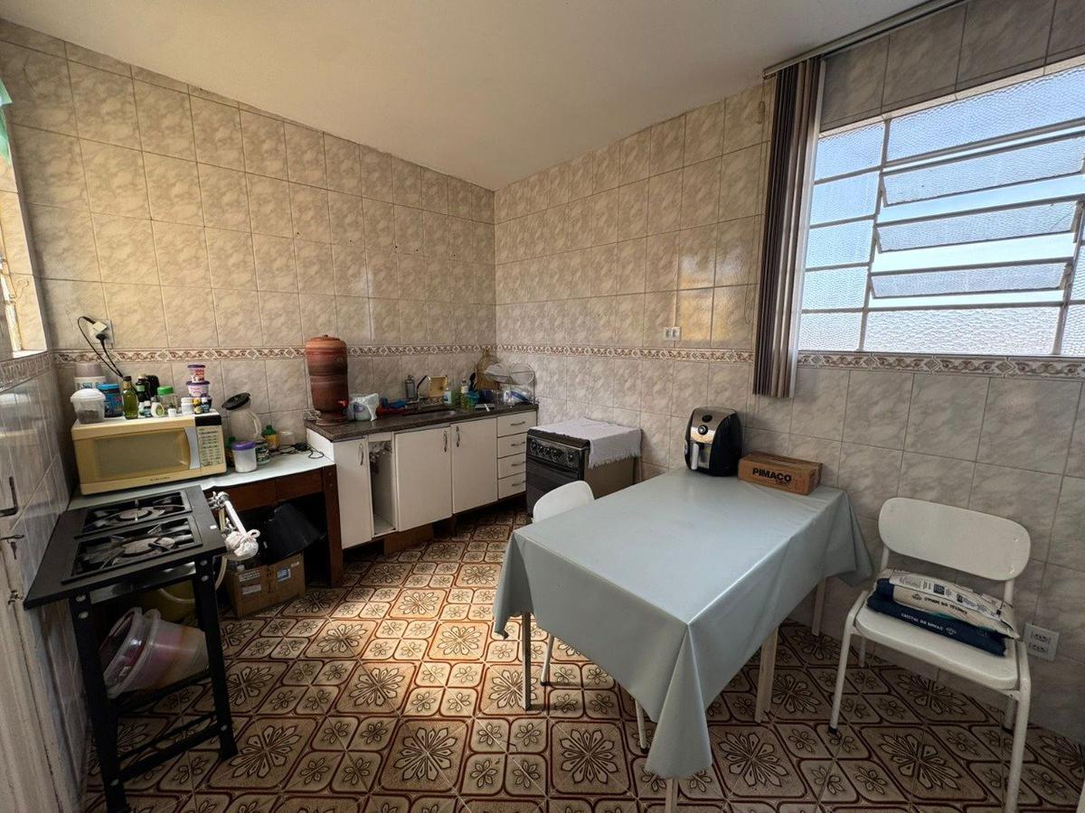 Casa, Lagoinha, 8 Quartos, 2 Vagas, 1 Suíte