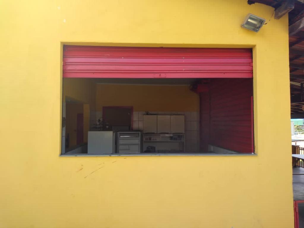 Casa, Pompeu, 1 Quarto, 20 Vagas