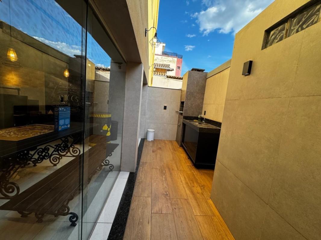 Casa, Paquetá, 3 Quartos, 2 Vagas, 1 Suíte