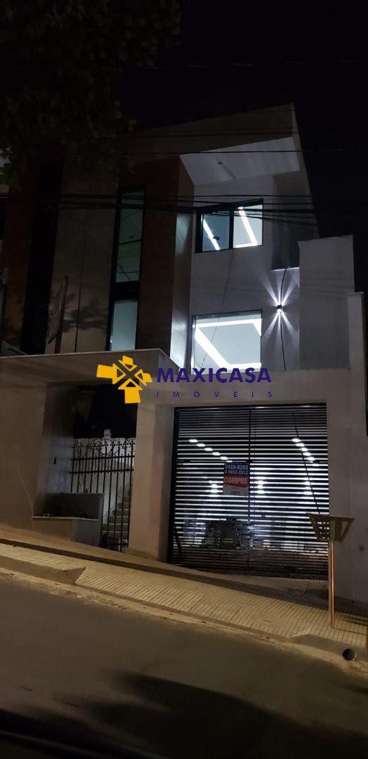 Casa, Santa Rosa, 3 Quartos, 4 Vagas, 3 Suítes