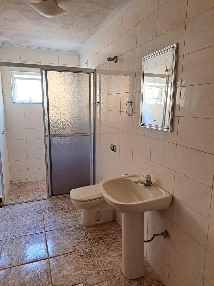Casa, Centro, 3 Quartos, 0 Vaga, 1 Suíte