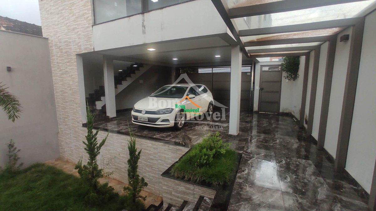 Casa, Centro, 2 Quartos, 2 Vagas, 1 Suíte