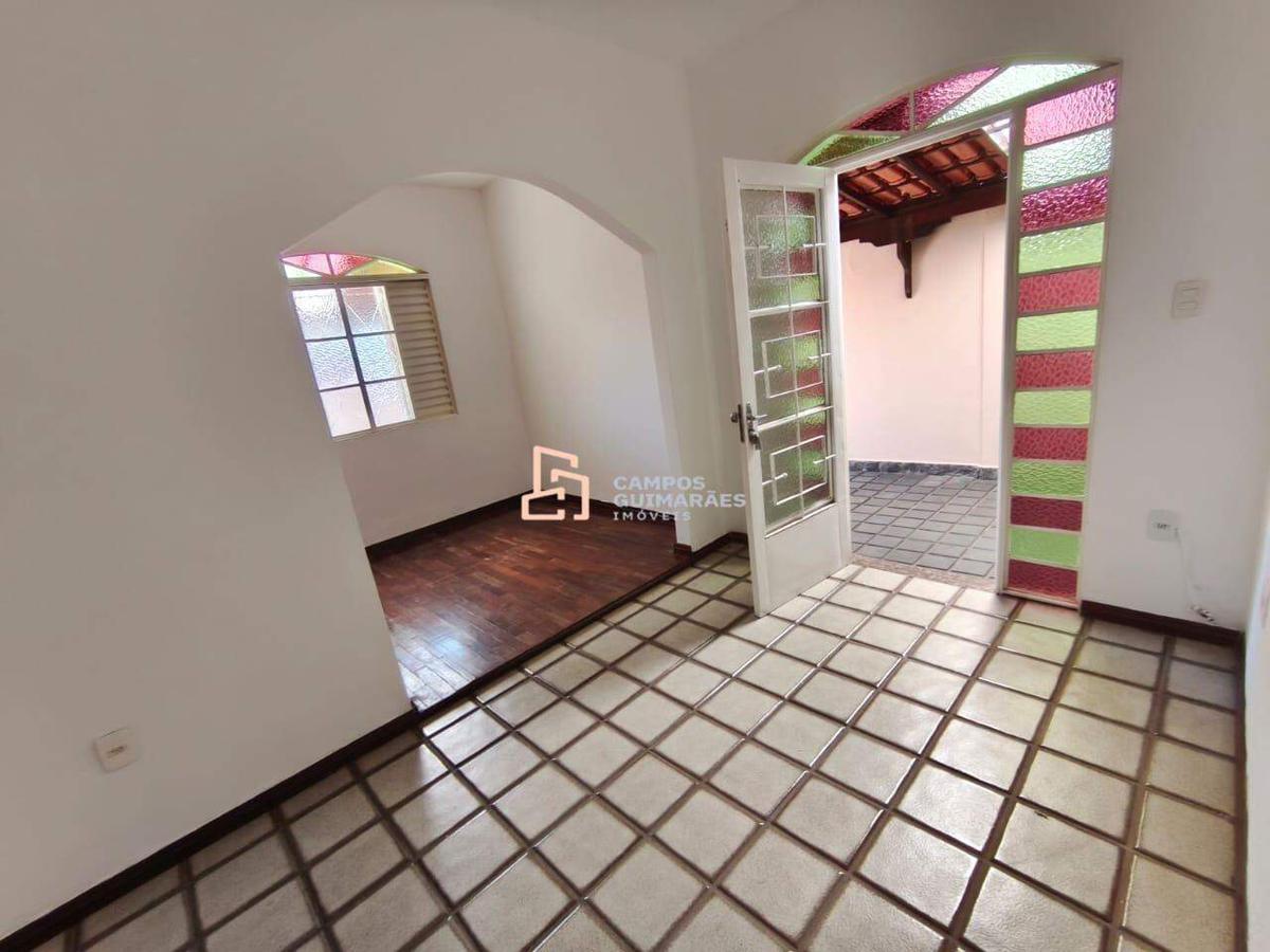 Casa, Tirol, 3 Quartos, 4 Vagas