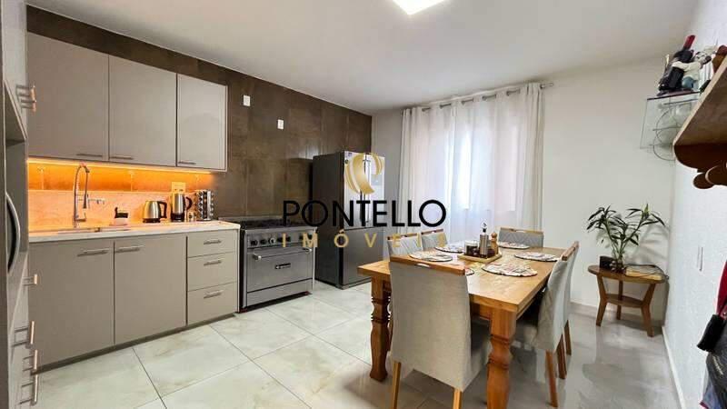 Casa, Castelo, 5 Quartos, 3 Vagas, 1 Suíte