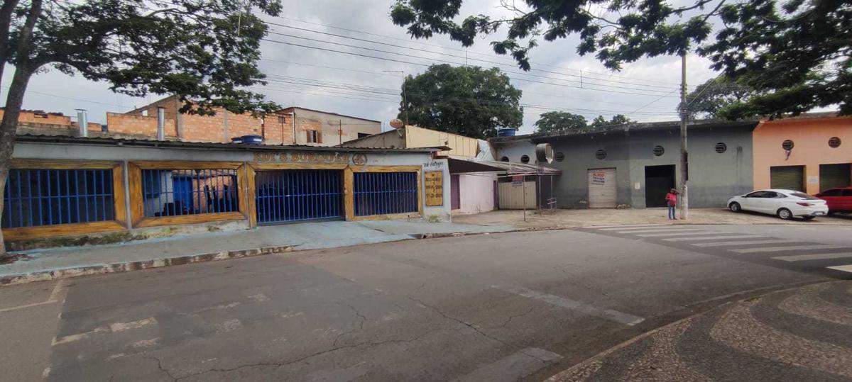 Lote, Centro, 0 Quarto, 0 Vaga