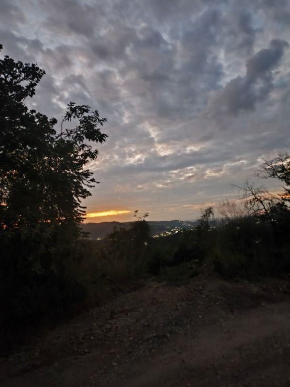 Lote, Adelmolândia, 0 Quarto, 0 Vaga