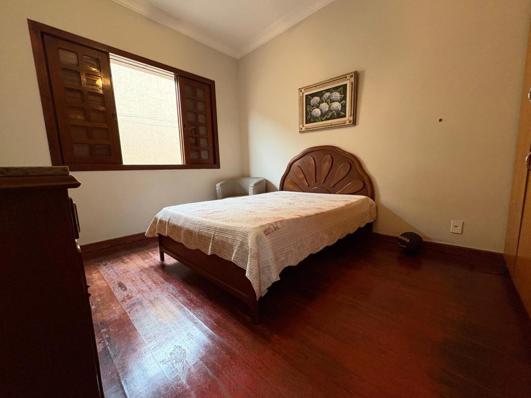 Casa, Paquetá, 4 Quartos, 2 Vagas, 1 Suíte