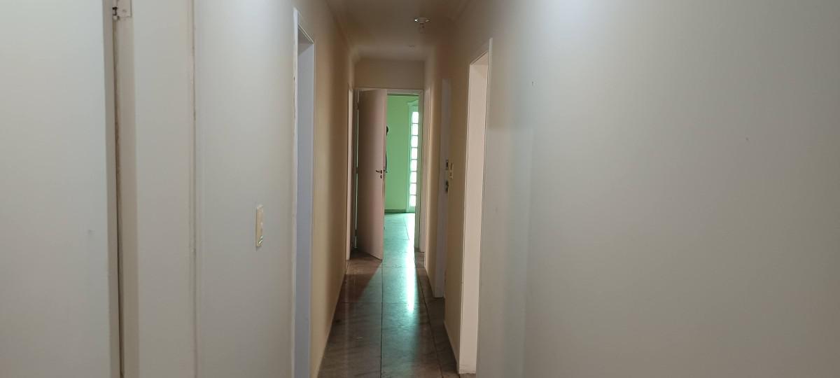 Casa, Planalto, 4 Quartos, 2 Vagas, 2 Suítes