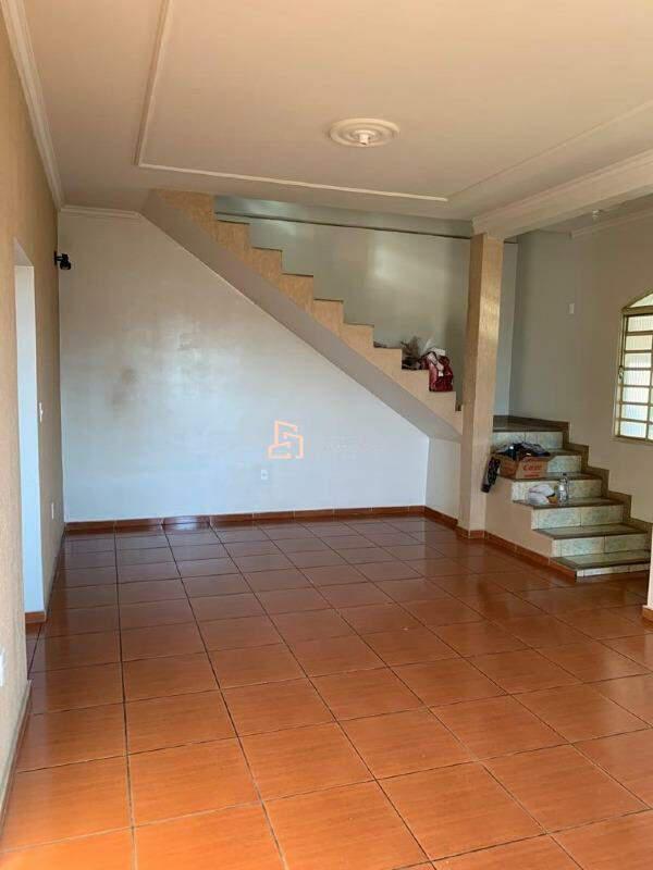 Casa, Das Industrias I (barreiro), 3 Quartos, 1 Vaga, 1 Suíte