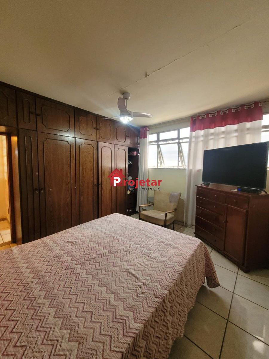 Casa, Sagrada Família, 5 Quartos, 2 Vagas, 3 Suítes